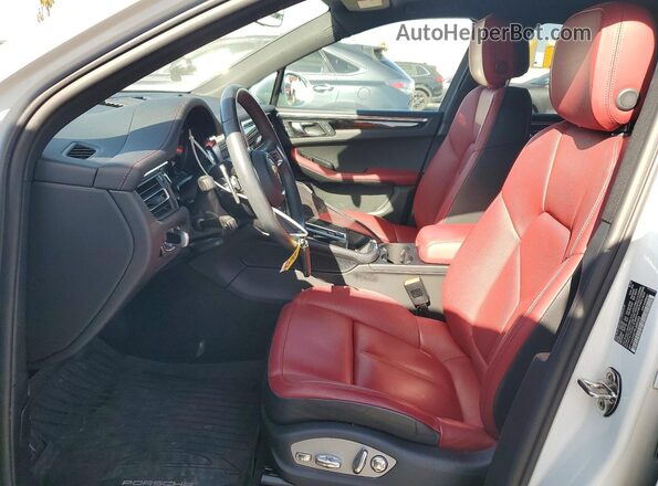 WP1AA2A57PLB05052 2023 PORSCHE MACAN White Widok wnętrza z przodu
