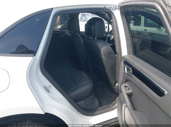 WP1AA2A58NLB04263 2022 PORSCHE MACAN White 