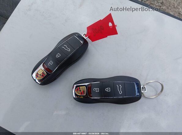 WP1AA2A59LLB11574 2020 PORSCHE MACAN Серый Вид панели приборов
