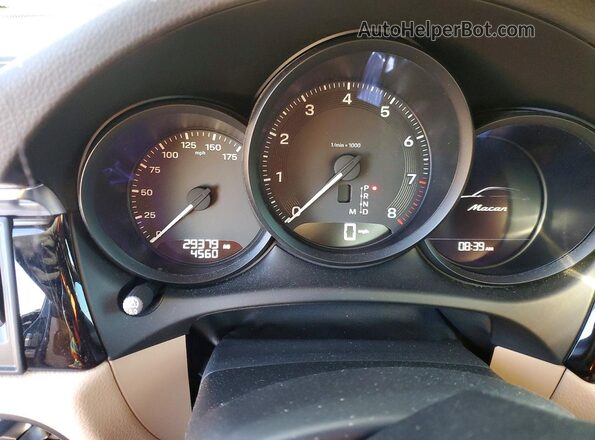WP1AA2A5XRLB03718 2024 PORSCHE MACAN Black 