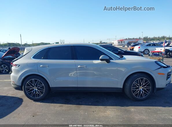 WP1AA2AY2RDA10812 2024 PORSCHE CAYENNE Gray Rear interior view