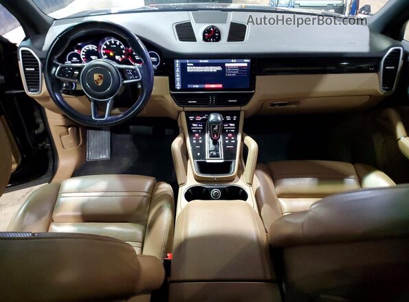 WP1AA2AY3KDA16124 2019 PORSCHE CAYENNE Black Widok deski rozdzielczej