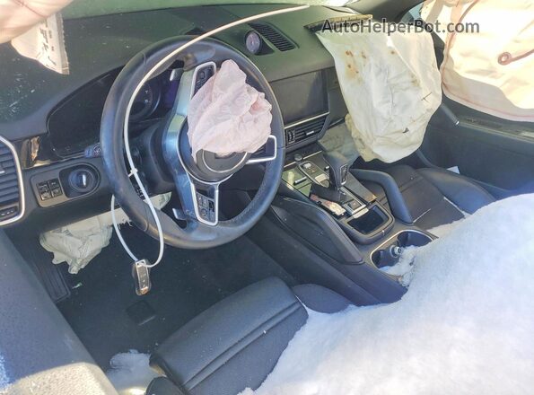 WP1AA2AY6LDA02784 2020 PORSCHE CAYENNE Черный 