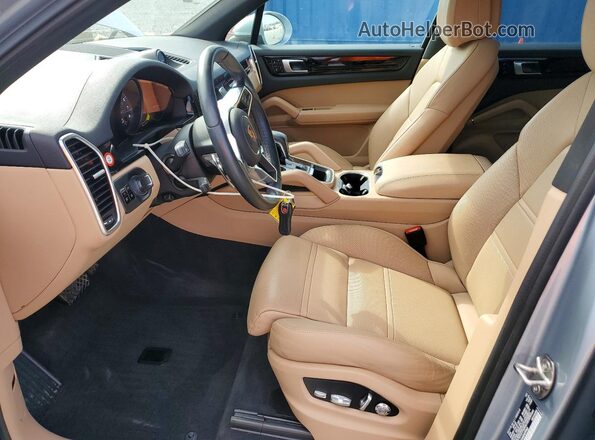 WP1AA2AY6MDA09963 2021 PORSCHE CAYENNE White Вид салону спереду