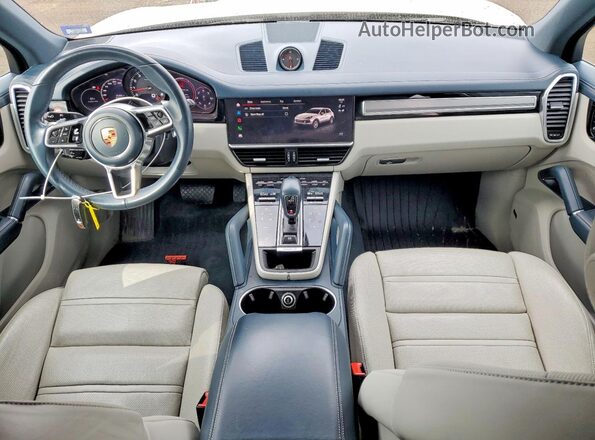 WP1AA2AY7NDA06104 2022 PORSCHE CAYENNE Gray Widok deski rozdzielczej