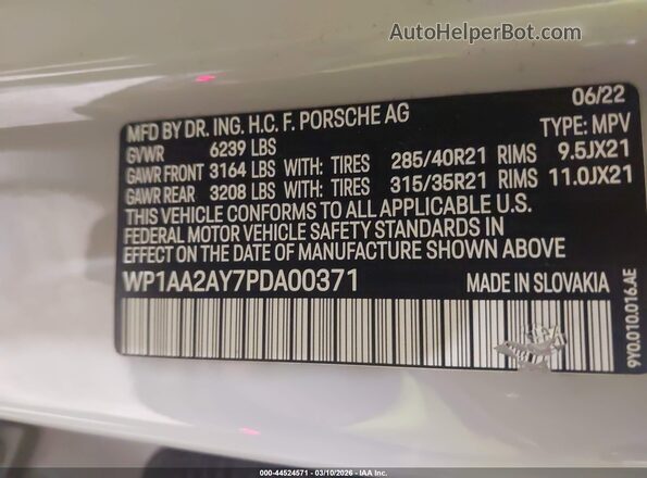 WP1AA2AY7PDA00371 2023 PORSCHE CAYENNE Gray Vista del compartimento del motor