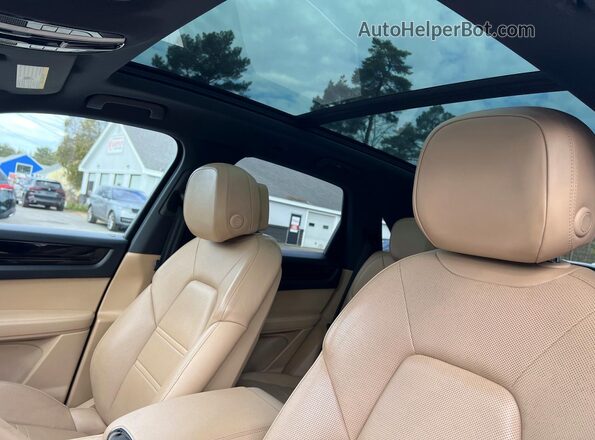WP1AA2AY8LDA01720 2020 PORSCHE CAYENNE Черный Вид щитка приборов