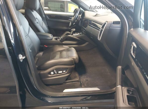 WP1AA2AY9MDA05020 2021 PORSCHE CAYENNE Blue Vista interior delantera