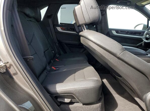 WP1AA2AY9RDA09740 2024 PORSCHE CAYENNE Gray უკანა სალონის ხედი
