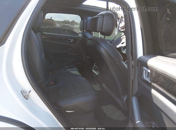 WP1AA2AYXKDA11549 2019 PORSCHE CAYENNE White Vista de la etiqueta del VIN