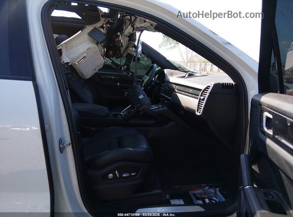 WP1AA2AYXKDA11549 2019 PORSCHE CAYENNE White Vista interior delantera
