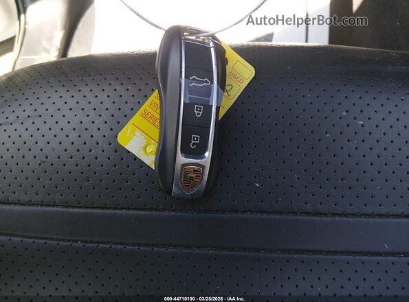 WP1AA2AYXKDA11549 2019 PORSCHE CAYENNE White Vista del salpicadero