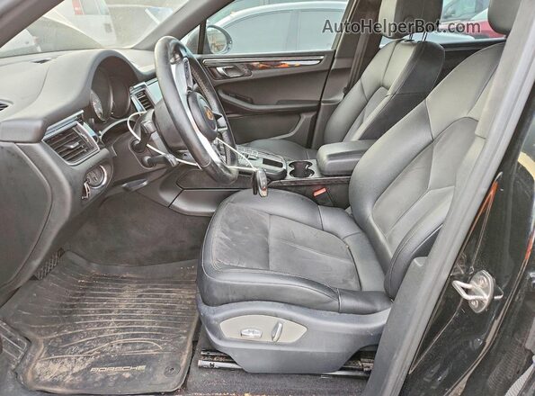 WP1AB2A57GLB50165 2016 PORSCHE MACAN Black Սալոնի դիմացի տեսք