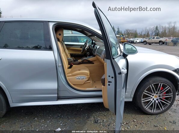 WP1AD2A25JLA80575 2018 PORSCHE CAYENNE Silver Սալոնի դիմացի տեսք