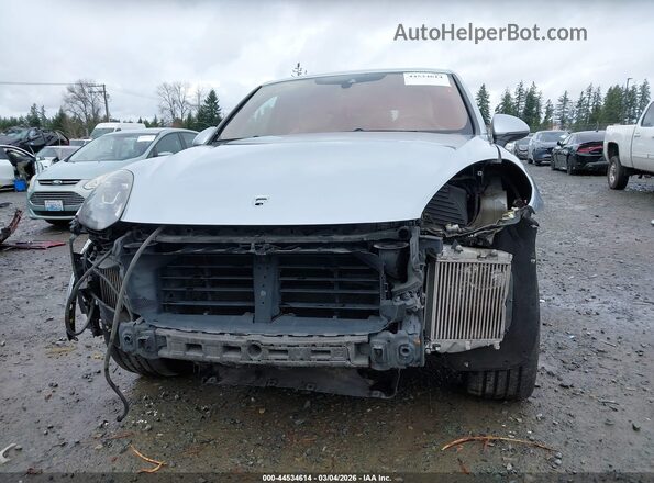 WP1AD2A25JLA80575 2018 PORSCHE CAYENNE Silver Դիմացի տեսք