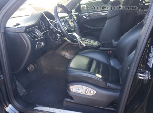WP1AF2A50MLB60441 2021 PORSCHE MACAN Black 