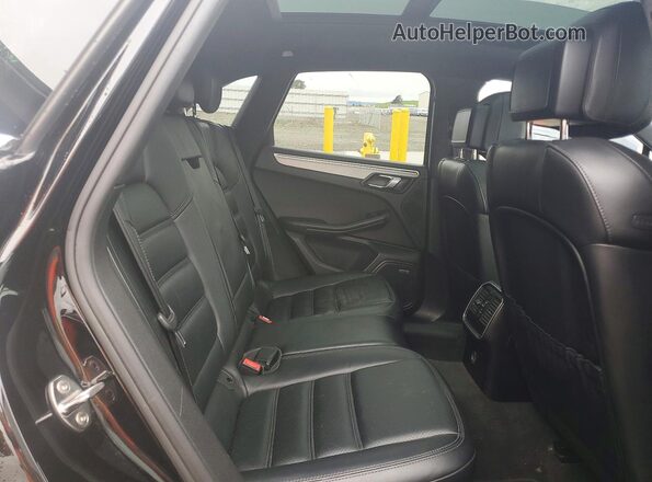 WP1AF2A53JLB70005 2018 PORSCHE MACAN Black Սալոնի հետևի տեսք