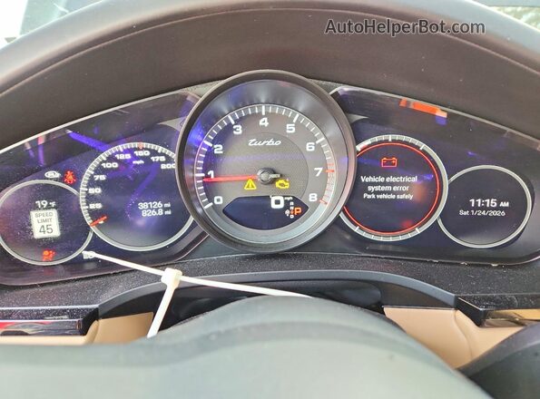 WP1AF2AYXPDA20180 2023 PORSCHE CAYENNE Black ხელსაწყოთა პანელის ხედი