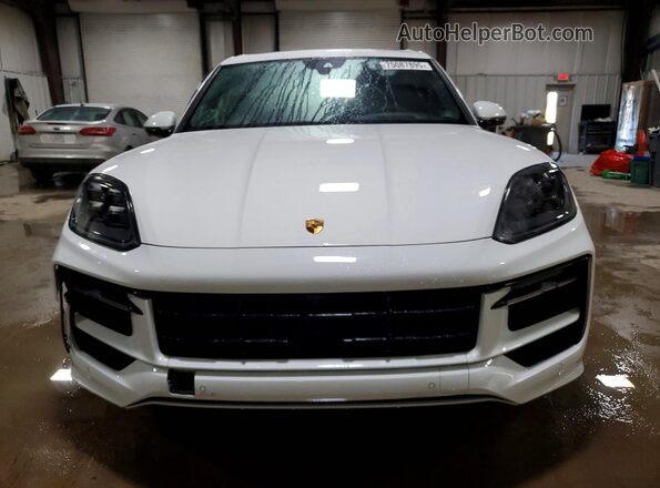 WP1AG2AY4SDA24568 2025 PORSCHE CAYENNE White Front view