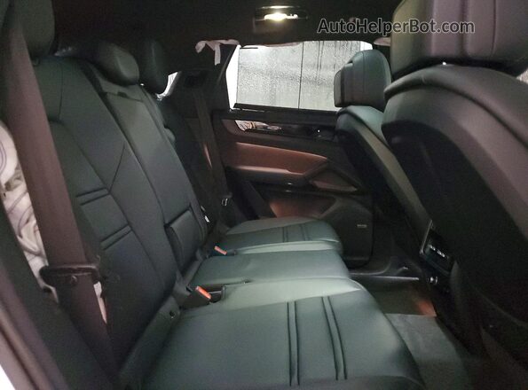 WP1AG2AY4SDA24568 2025 PORSCHE CAYENNE White Rear interior view
