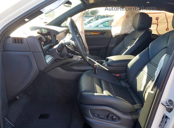 WP1AG2AY8SDA24413 2025 PORSCHE CAYENNE White Front interior view