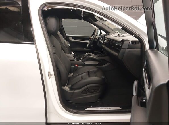 WP1BA2AY1RDA56488 2024 PORSCHE CAYENNE White Vista interior delantera