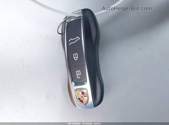 WP1BA2AY6TDA35210 2026 PORSCHE CAYENNE Черный Вид панели приборов