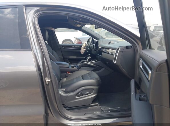 WP1BG2AY5PDA33226 2023 PORSCHE CAYENNE Серый Вид салона спереди