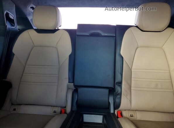 WP1BG2AY7PDA32160 2023 PORSCHE CAYENNE White Widok tylnych siedzeń