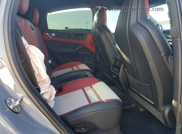 WP1BK2AY1SDA49284 2025 PORSCHE CAYENNE Gray Vista interior trasera