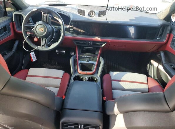 WP1BK2AY1SDA49284 2025 PORSCHE CAYENNE Gray Vista del salpicadero