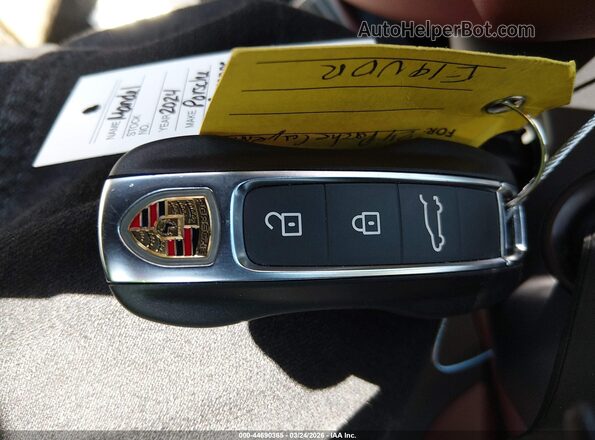 WP1BM2AY9RDA71098 2024 PORSCHE CAYENNE Gray Առջևի վահանակի տեսք