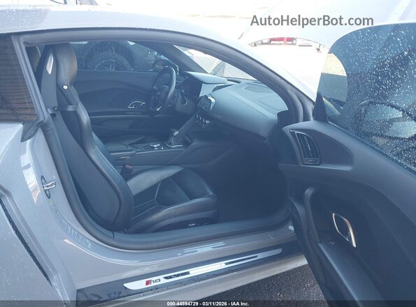 WUABAAFX5J7902204 2018 AUDI R8 Gray წინა სალონის ხედი