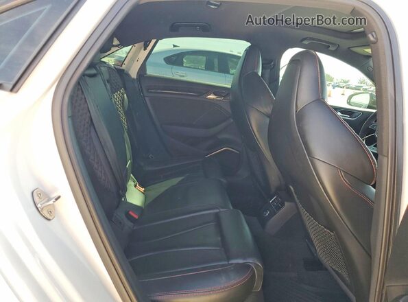 WUABWGFF7J1905815 2018 AUDI RS3 White Widok tylnych siedzeń