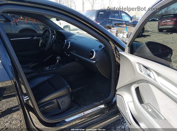 WUABWGFF8J1900171 2018 AUDI RS3 Black წინა სალონის ხედი