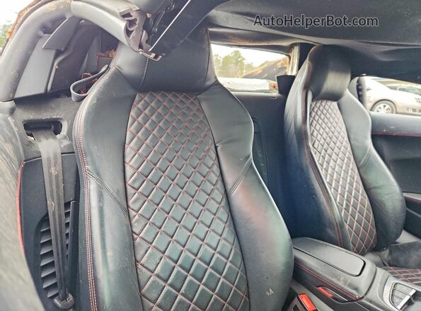 WUAVACFX9H7905058 2017 AUDI R8 Серый Вид задних сидений