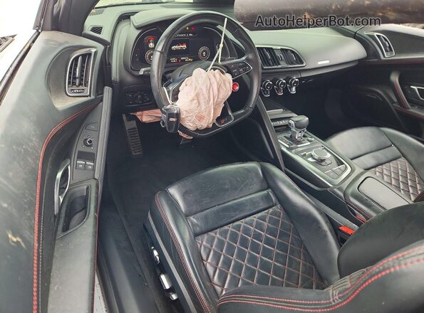 WUAVACFX9H7905058 2017 AUDI R8 Серый Вид панели приборов