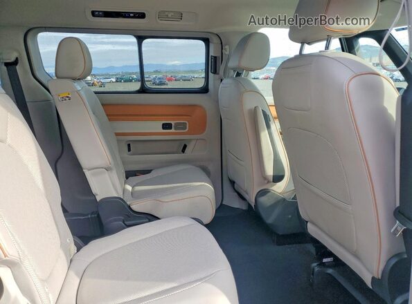 WVG6YVEB0SH024096 2025 VOLKSWAGEN ID Silver Vista interior trasera