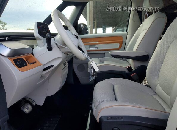 WVG6YVEB0SH024096 2025 VOLKSWAGEN ID Silver Vista interior delantera