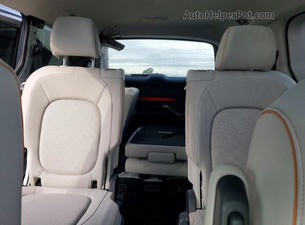 WVG6YVEB0SH024096 2025 VOLKSWAGEN ID Silver Vista de los asientos traseros