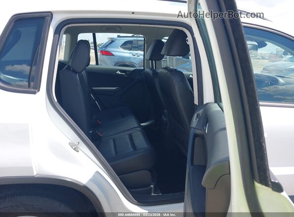 WVGAV7AX2GW583569 2016 VOLKSWAGEN TIGUAN Белый Вид наклейки с VIN-кодом