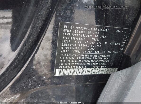 WVGAV7AX2HK042014 2017 VOLKSWAGEN TIGUAN Black Engine compartment view