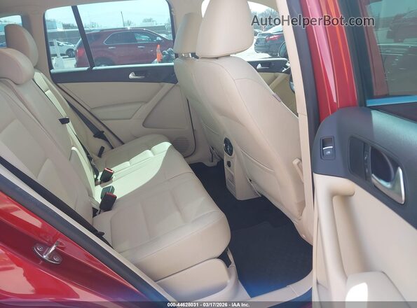 WVGAV7AX4GW061140 2016 VOLKSWAGEN TIGUAN Red Вид наклейки з VIN-кодом
