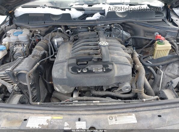 WVGEF9BP5GD012310 2016 VOLKSWAGEN TOUAREG Gray Vista trasera