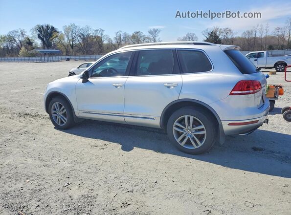 WVGEF9BP7GD001843 2016 VOLKSWAGEN TOUAREG Silver Trasero izquierdo