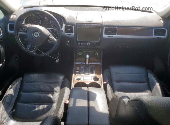 WVGEF9BP7GD001843 2016 VOLKSWAGEN TOUAREG Silver Vista del salpicadero