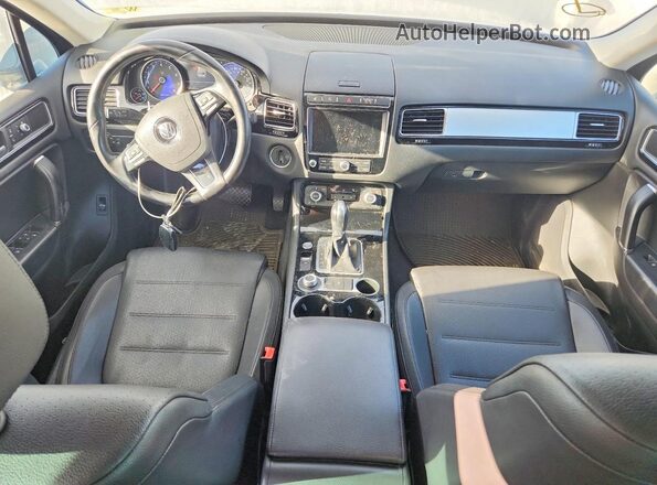 WVGEF9BP7GD010185 2016 VOLKSWAGEN TOUAREG Silver Vista del salpicadero
