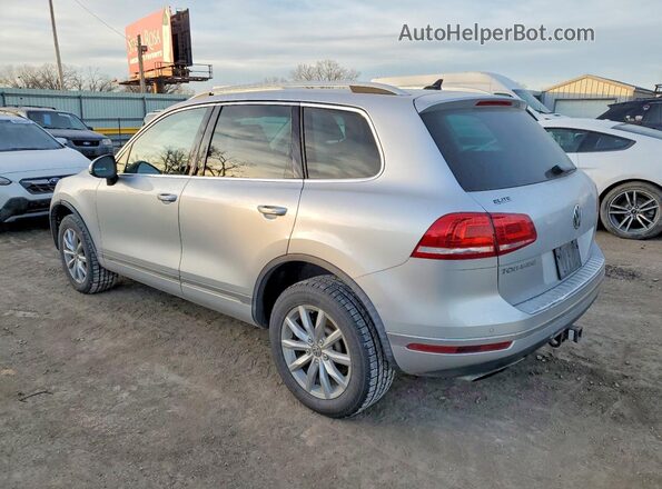 WVGEF9BP7GD010185 2016 VOLKSWAGEN TOUAREG Silver Trasero izquierdo