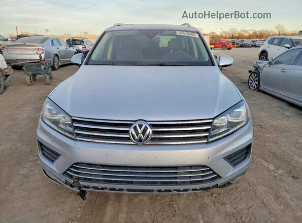 WVGEF9BP7GD010185 2016 VOLKSWAGEN TOUAREG Silver Vista frontal