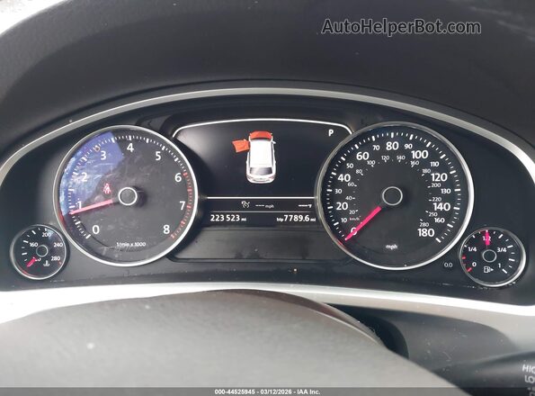 WVGEF9BP9GD003397 2016 VOLKSWAGEN TOUAREG Blue Widok tylnych siedzeń